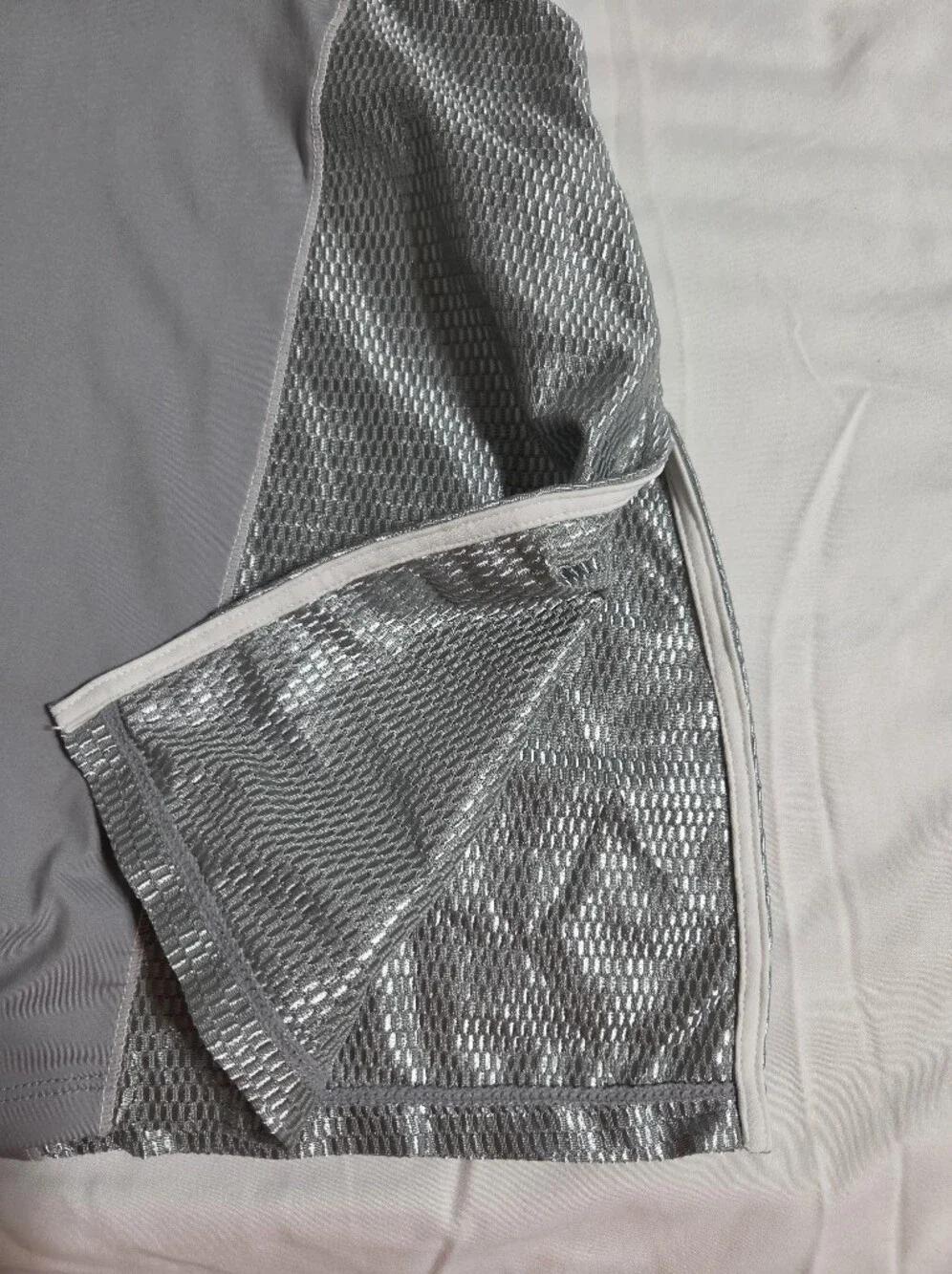 Nike Light Gray/silver Dri-fit Mesh-Panel Athletic Tank Reflective Top. Sz M